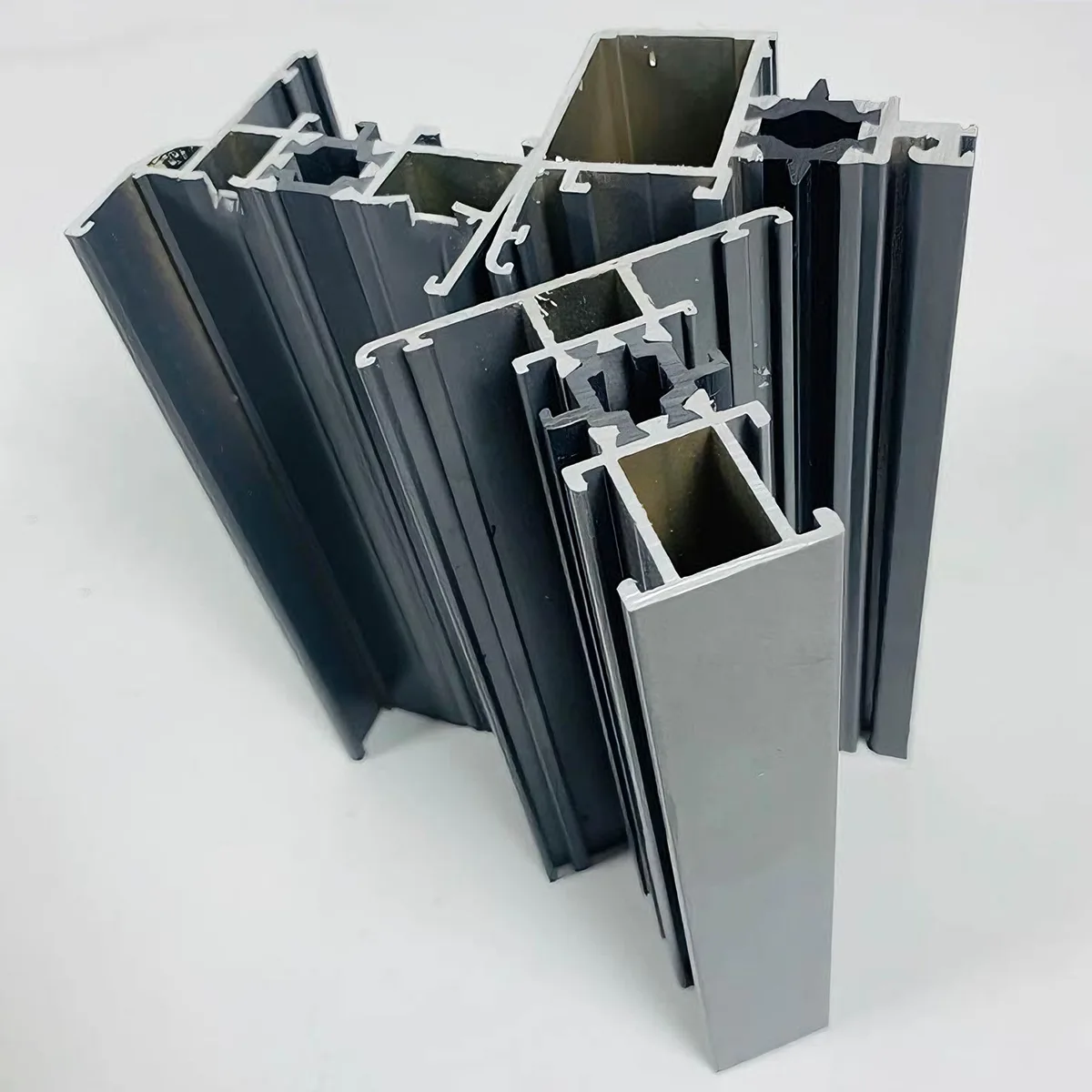 Profil Sistem Pintu dan Tingkap Aluminium